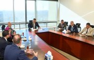 وزير الإسكان يلتقي المدير الإقليمي لمجموعة معارض 