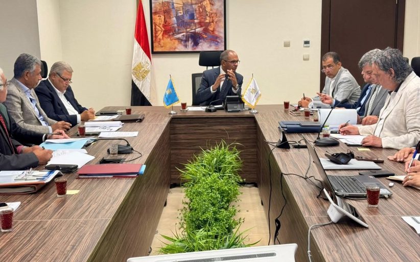 نائب وزير الاسكان يتابع مشروعات مياه الشرب والصرف الصحي