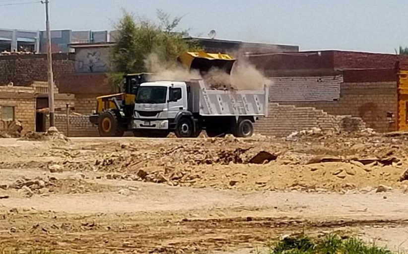 محافظ أسيوط يوجه برفع 55 طن قمامة ضمن حملات نظافة بمركز الفتح