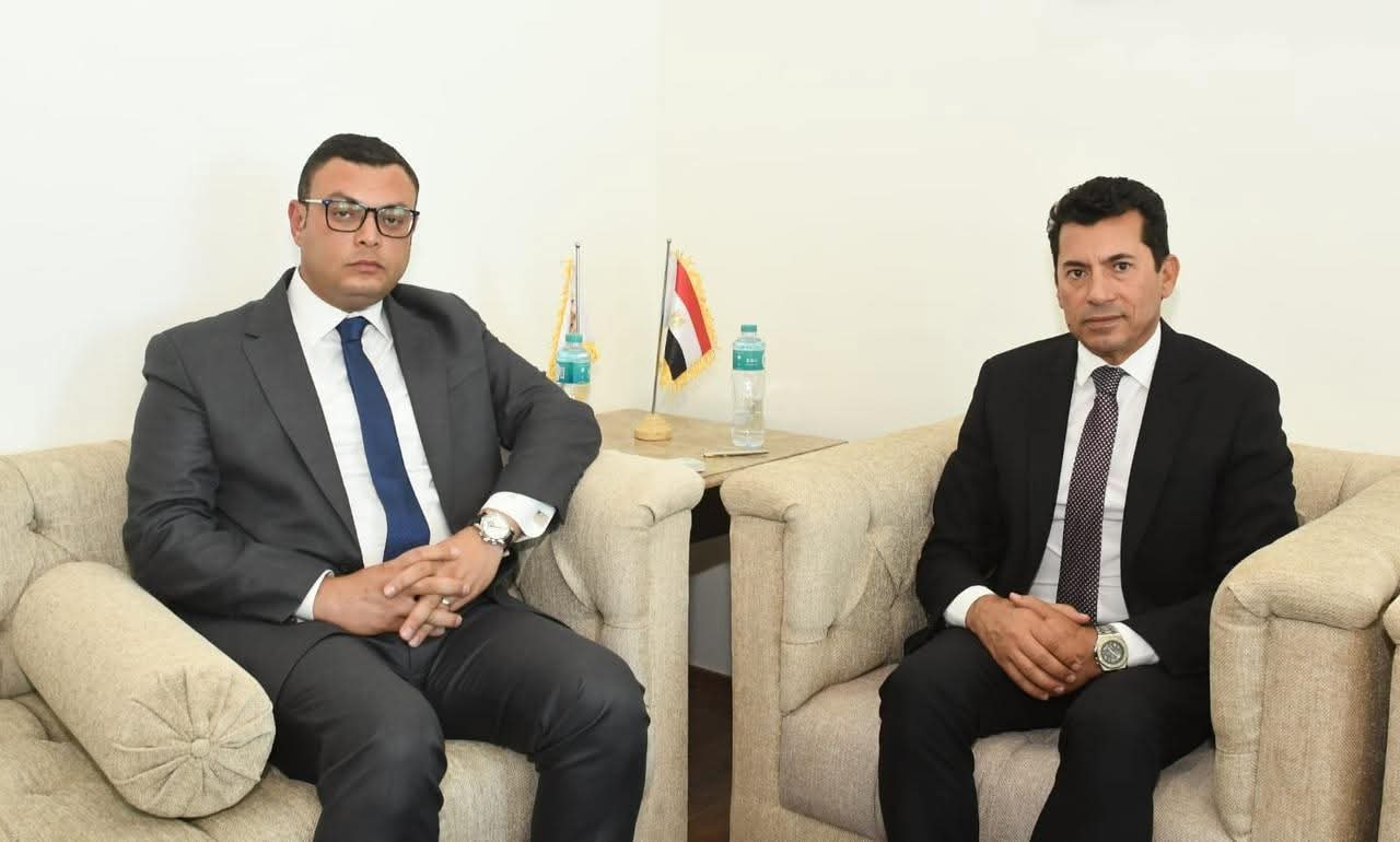 وزيرا الإسكان والرياضة يبحثان أوجه التعاون المشترك بين الوزارتين