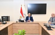 وزير الري يتابع موقف 