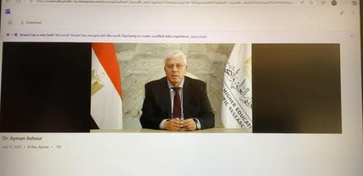 وزير التعليم العالي يشارك في توقيع اتفاقيات تعاون بين 12 جامعة مصرية