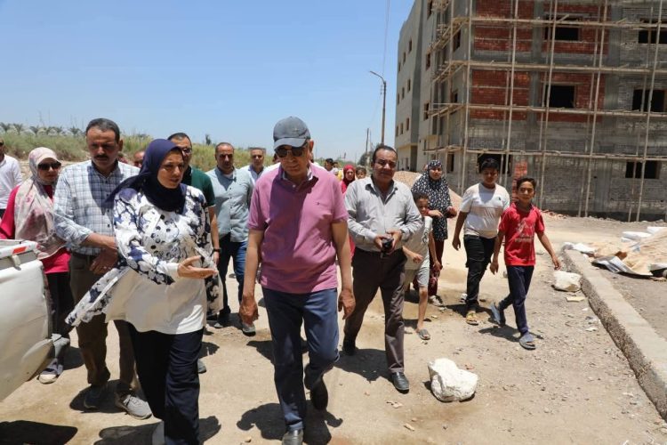 محافظ المنيا يتفقد أعمال إنشاء وحدة مرور مطاي