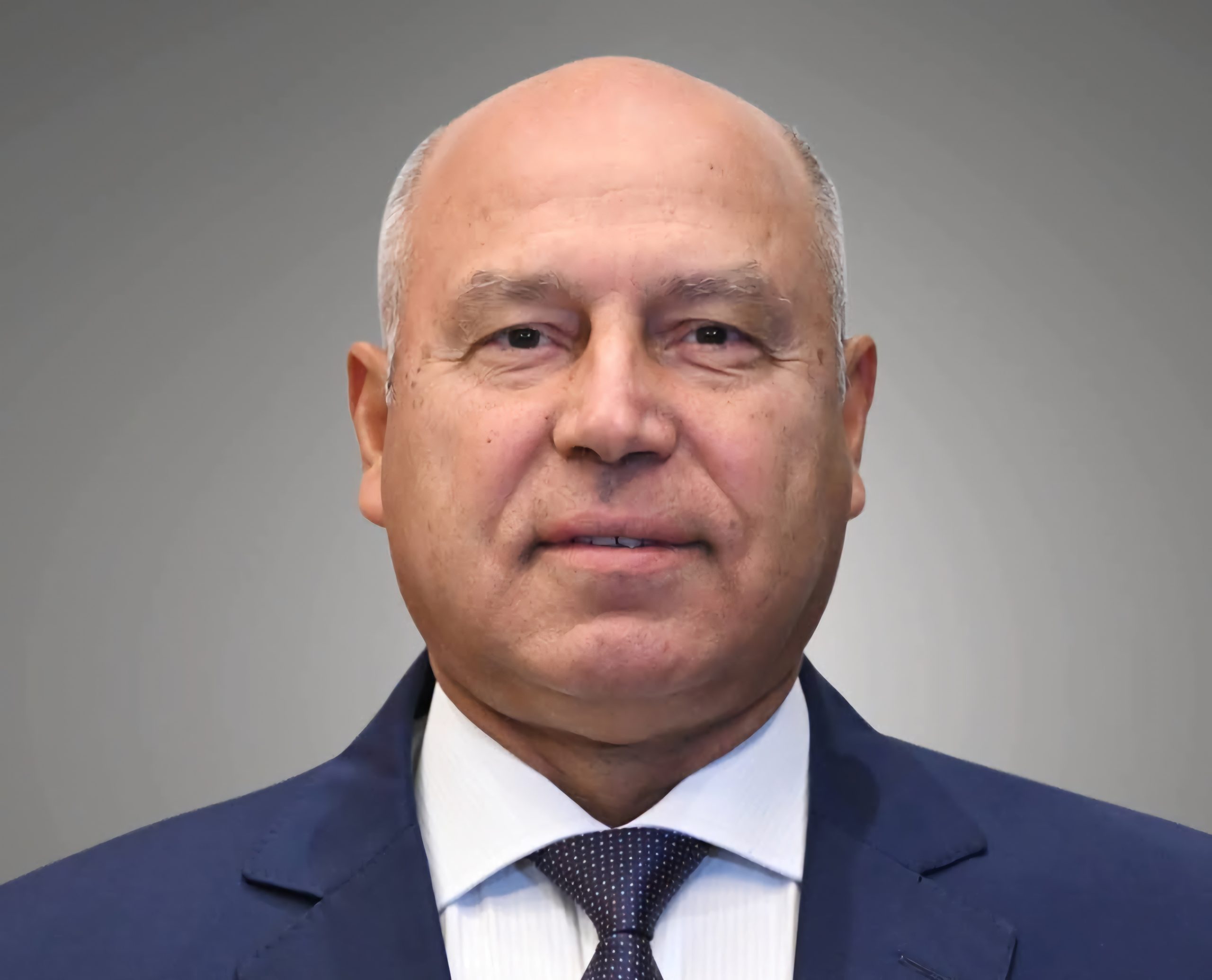 وزير الصناعة يوافق على اعتماد مصلحة الكفاية الإنتاجية لنتيجة الدبلوم الفني