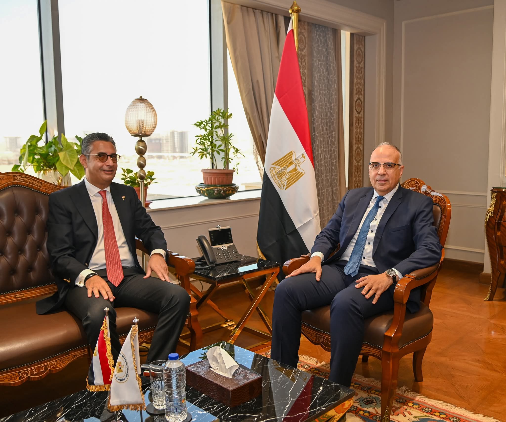 وزيرا الري والتموين يبحثان سُبل تطوير مصانع إنتاج السكر