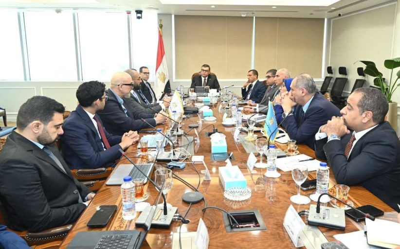 وزير الإسكان يتابع أخر المستجدات بشأن تدشين منصتين لتنظيم السوق العقارية وتصدير العقار المصري