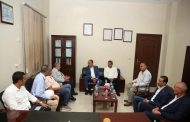وزير قطاع الأعمال العام يلتقي محافظ السويس ونواب البرلمان