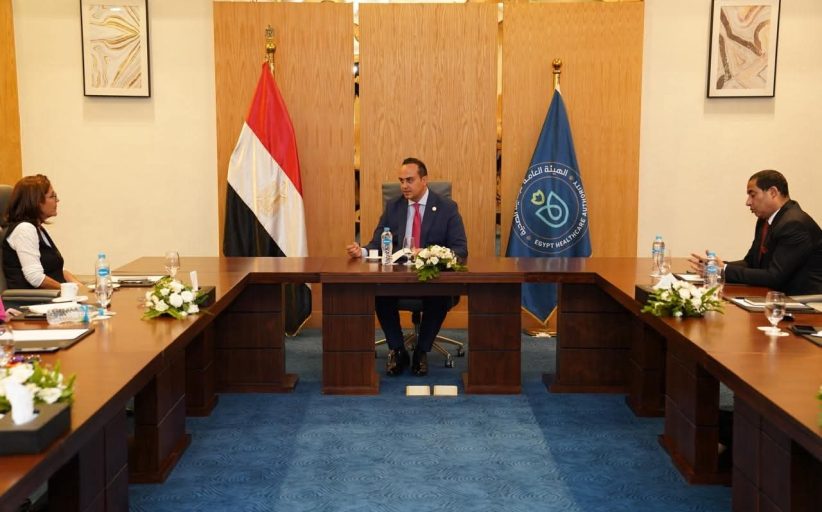رئيس الهيئة يتابع مع شركة نوفارتس مصر مؤشرات تنفيذ مذكرة التفاهم