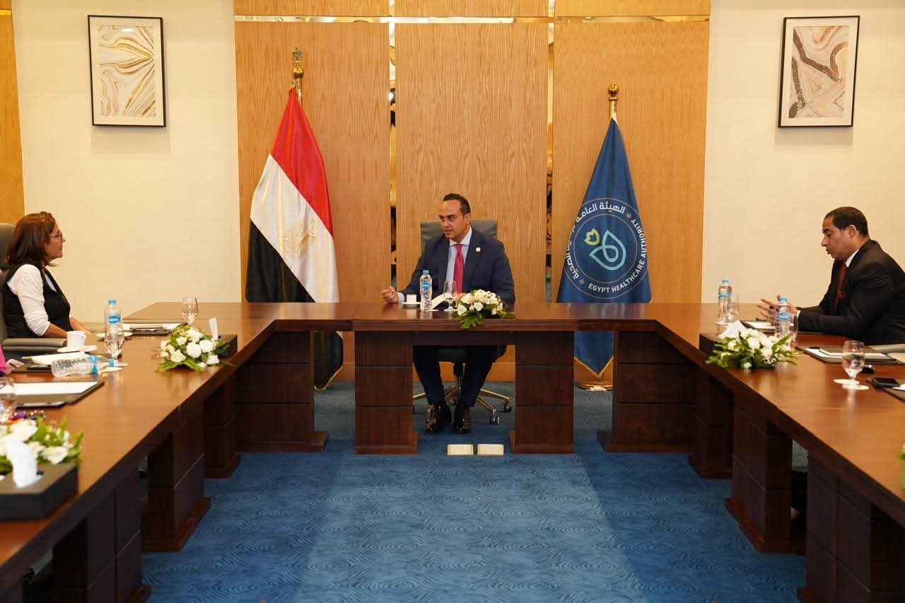 رئيس الهيئة يتابع مع شركة نوفارتس مصر مؤشرات تنفيذ مذكرة التفاهم