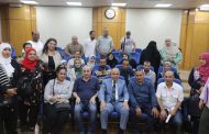 محافظ المنيا يناقش مطالب العاملين بالتربية والتعليم