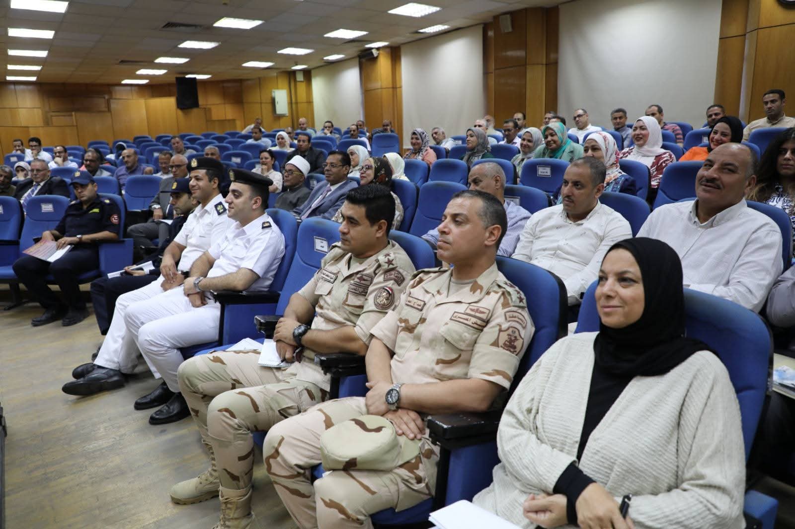 محافظ المنيا يرفع درجة الاستعداد للانتخابات ويؤكد دعم الخدمات الجماهيرية