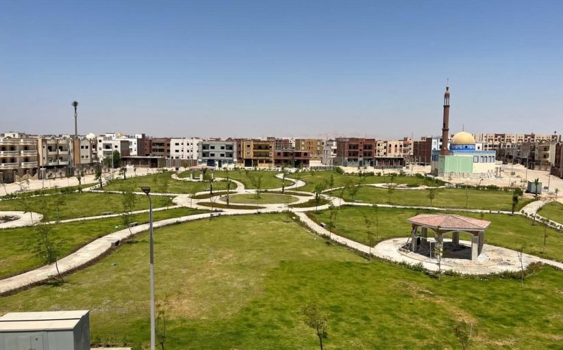 وزير الإسكان يتابع موقف المشروعات السكنية والبنية الأساسية