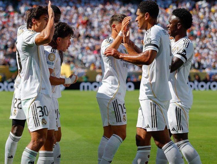 ريال مدريد يقصي دورتموند بثلاثية مثيرة ويصطدم بباريس في نصف النهائي