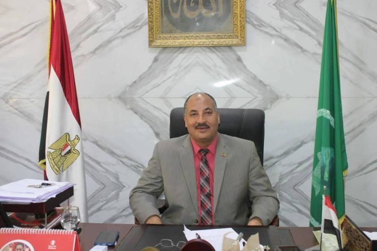 وكيل تعليم المنيا يتابع امتحانات التفاضل والتكامل ويطمئن على انتظامها