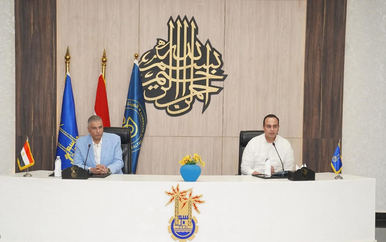 السبكي يتابع مستجدات التشغيل الرسمي لمنظومة التأمين الصحي الشامل بأسوان