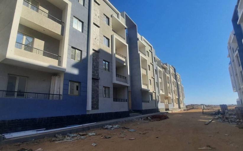 رأس غارب تتابع مشروع الإسكان الاستثماري المتميز بواجهة بحرية