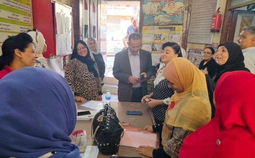 محافظ أسيوط يؤكد أهمية استخدام أساليب تعليمية تفاعلية