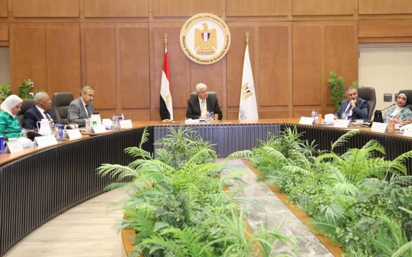 وزير التعليم العالي يطلق ثلاث برامج جديدة لتمكين الشركات الناشئة وحماية الملكية الفكرية