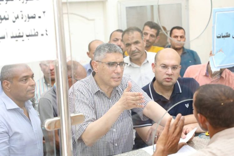 محافظ الجيزة يتفقد مركز الصف ويوجه بسرعة فحص الشكاوى