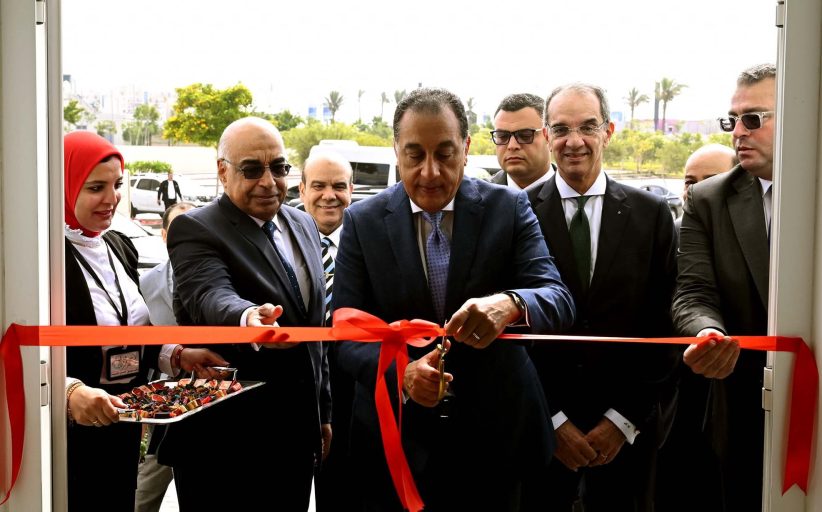 مدبولي يفتتح مجمع الشهر العقارى والتوثيق بمدينة العلمين الجديدة