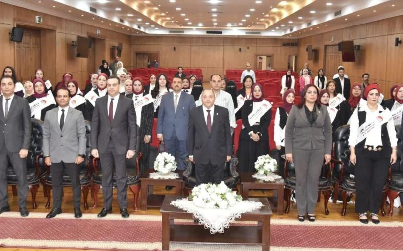 محافظ بورسعيد يشهد حفل تخريج الدفعة الثالثة من برنامج المرأة تقود