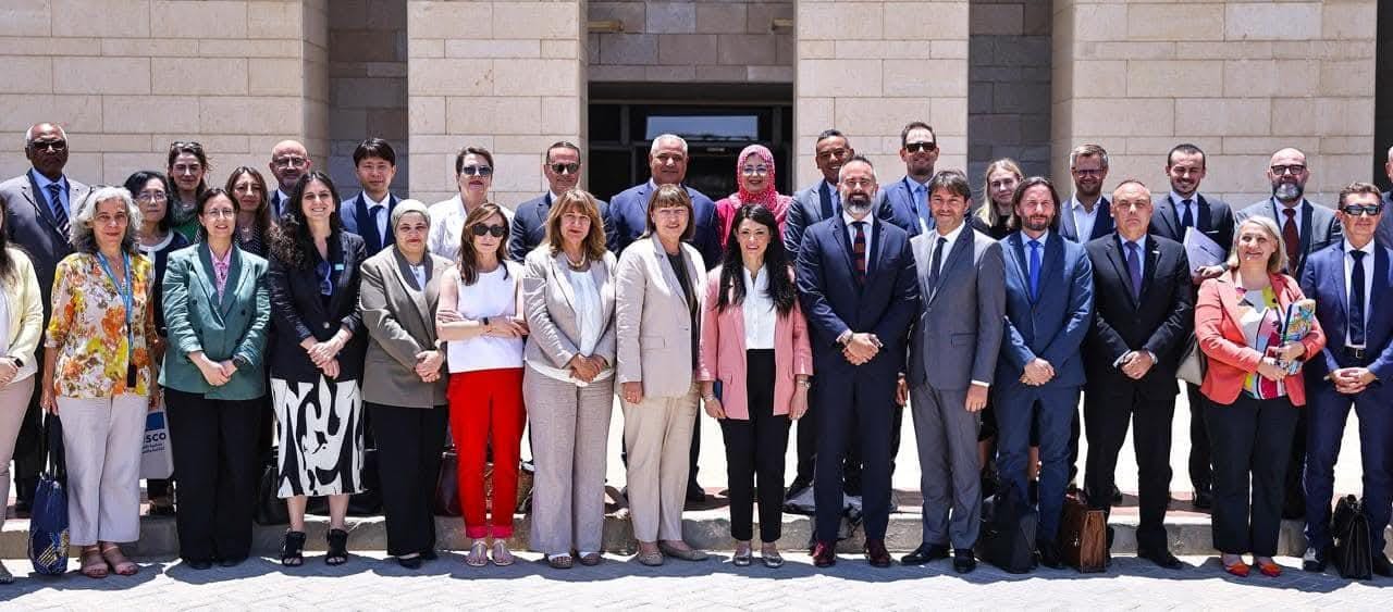 وزيرة التخطيط تعقد اجتماعًا موسعًا مع منظمات الأمم المتحدة ومؤسسات التمويل الدولية والدول الصديق