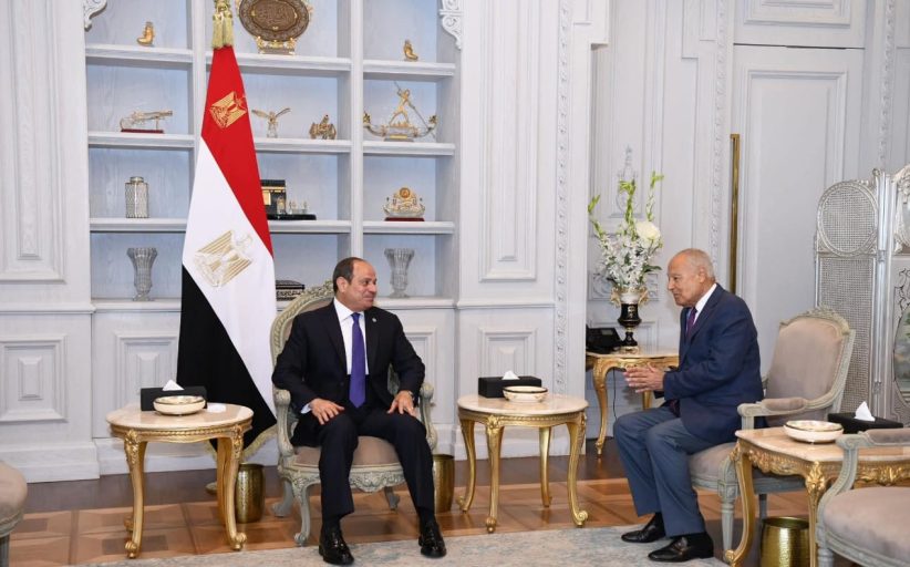 الرئيس السيسي يبحث مع أمين عام جامعة الدول العربية تطورات الأوضاع في قطاع غزة