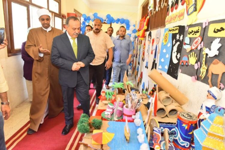 محافظ أسيوط يفتتح المعرض السنوي السابع لوسائل رياض الأطفال الأزهرية