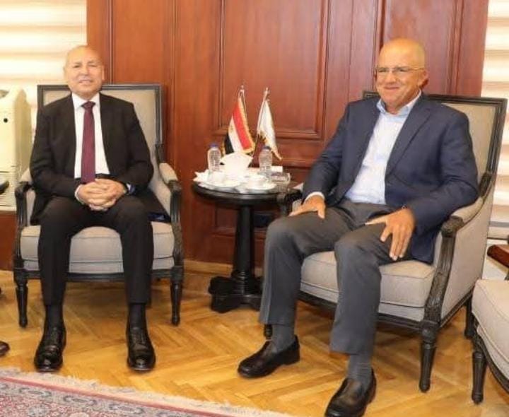 محافظ القاهرة يبحث مع اتحاد الصناعات دعم الاستثمار الصناعي