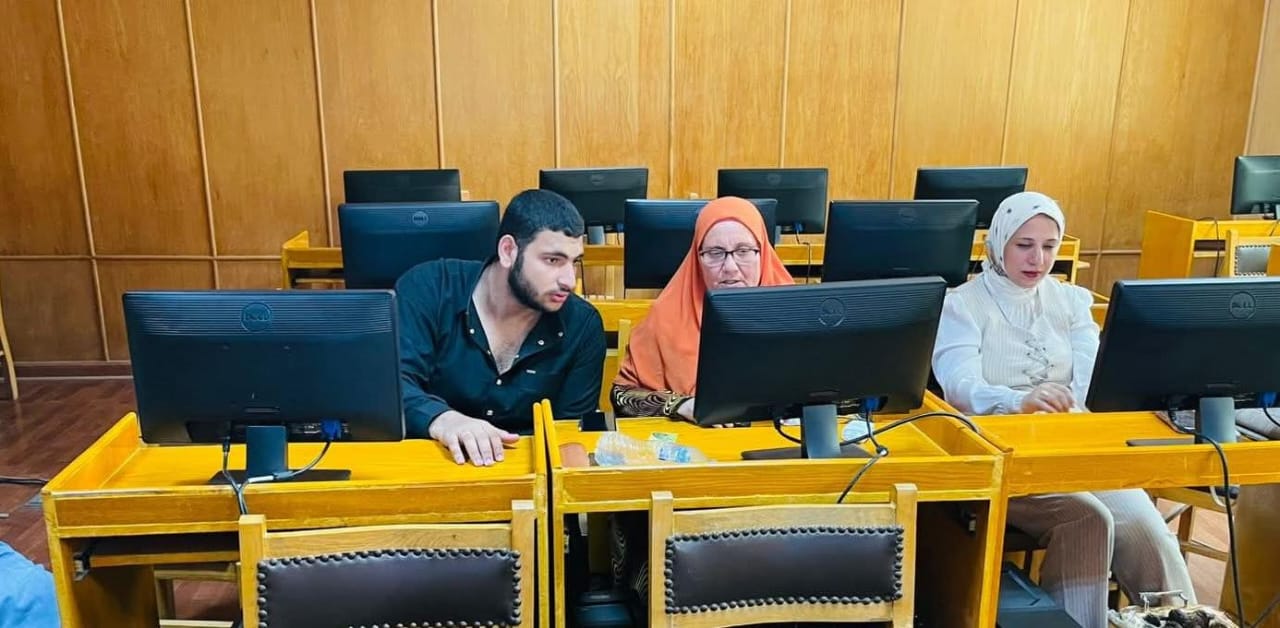 معامل الحاسبات بالجامعات الحكومية تنتظم في تقديم الدعم الفني لطلاب الثانوية العامة