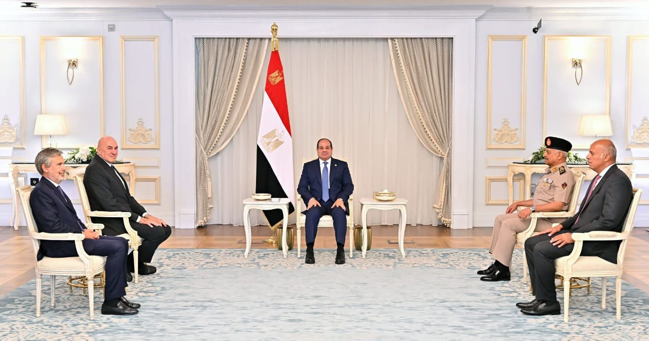 الرئيس السيسي يبحث مع وزير الدفاع الإيطالي سبل تعزيز التعاون بين البلدين