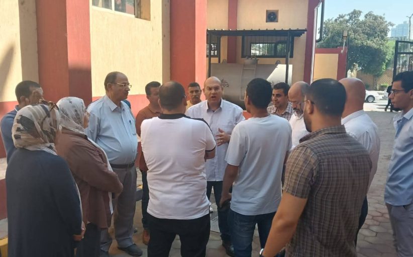 نائب محافظ الجيزة يتابع مشروعات الصرف والنظافة بقرى أبو النمرس