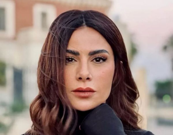 صبا مبارك بإطلالات جريئة تجمع بين الذوق الرفيع، والجرأة الراقية