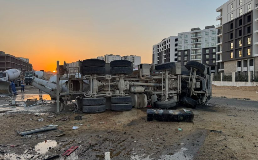 مصرع وإصابة 3 أشخاص إثر وقوع حادث تصادم سيارتين بالقاهرة 