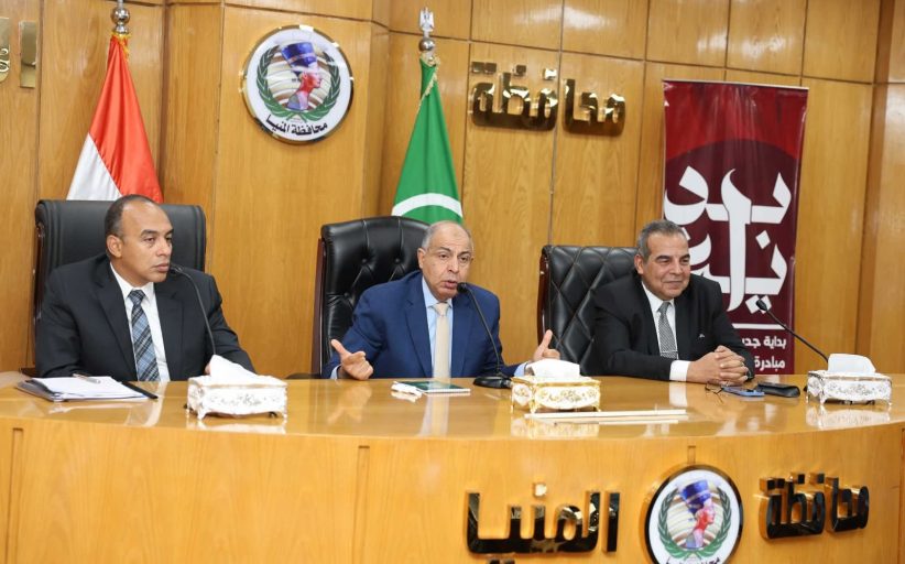 محافظ المنيا يتابع تطوير منظومة الحملات الميكانيكية ويوجه بإنشاء وحدة لتقييم الأداء