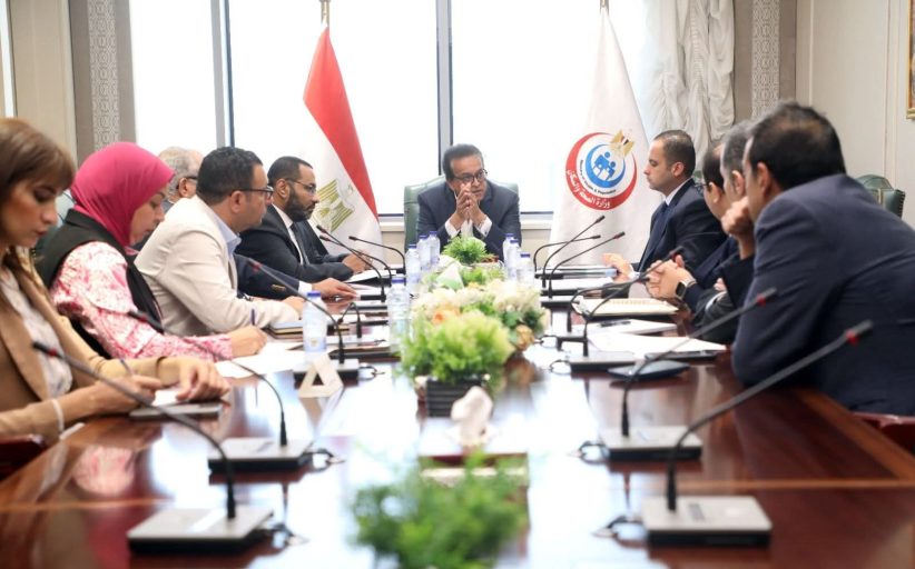 وزير الصحة والسكان يتابع توافر مخزون آمن الأدوية بجميع المنشآت الطبية