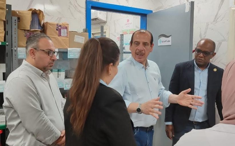 نائب وزير الصحة يوجه بمجازاة المقصرين في إجراءات مكافحة العدوى بمستشفى السويس العام و العبور
