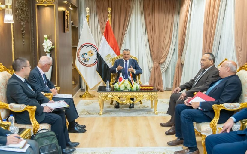 وزير الإنتاج الحربي يبحث مع السفير الياباني التوسع في مجالات التصنيع المختلفة