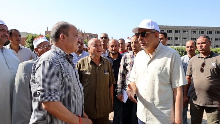 محافظ المنيا يؤكد على الالتزام بلوائح الأبنية التعليمية خلال جولته بمدرسة أشروبة 
