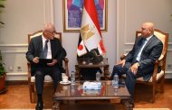 وزير الصناعة والنقل يستقبل السفير الياباني بالقاهرة لمتابعة الموقف التنفيذي