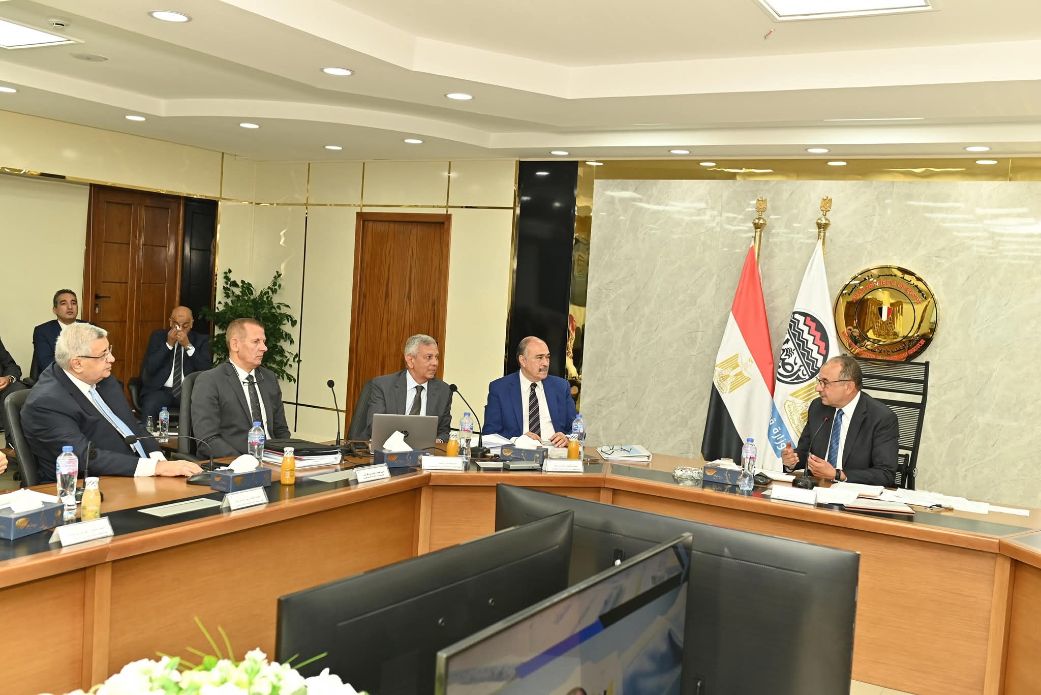 وزير قطاع الأعمال يترأس الجمعية العامة للقابضة للأدوية لاعتماد موازنة 2025
