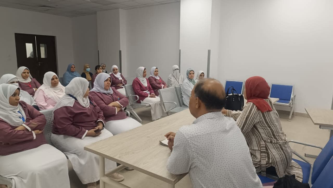 محافظ أسيوط يؤكد أهمية نشر ثقافة السلامة والصحة المهنية ويشهد ندوة بمستشفى منفلوط