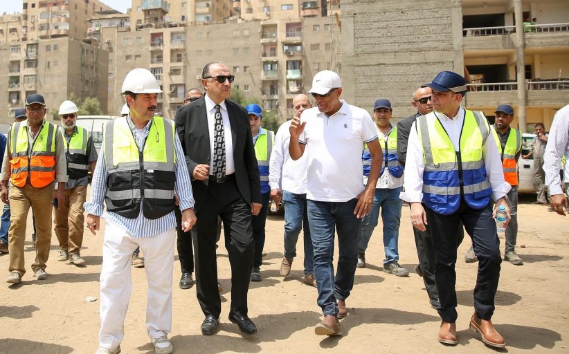 قطاع الأعمال يتفقد مشروع إنشاء مجمع مدارس بالجيزة ويؤكد على تكثيف العمل