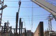 محافظ أسوان يتابع جهود إعادة الكهرباء بمركز إدفو ويشيد بتكاتف الجهود