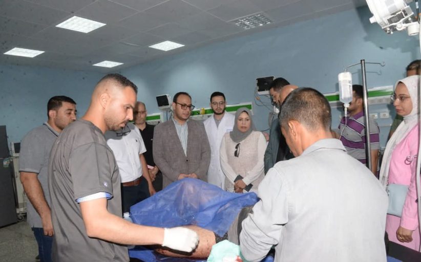 محافظ أسيوط يؤكد متابعة فورية لحالة مصابي حادث انقلاب الأتوبيس