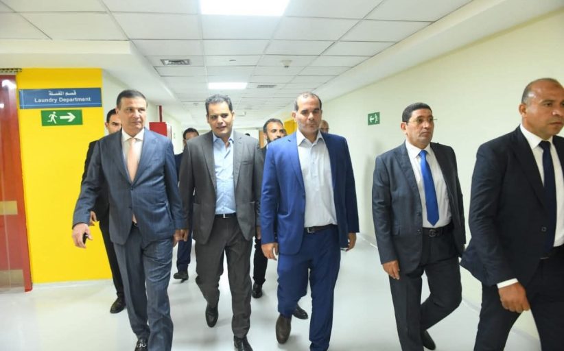 وزير الزراعة يزور مستشفى الناس ويُشيد بالخدمات الطبية والصحية المقدمة بالمجان