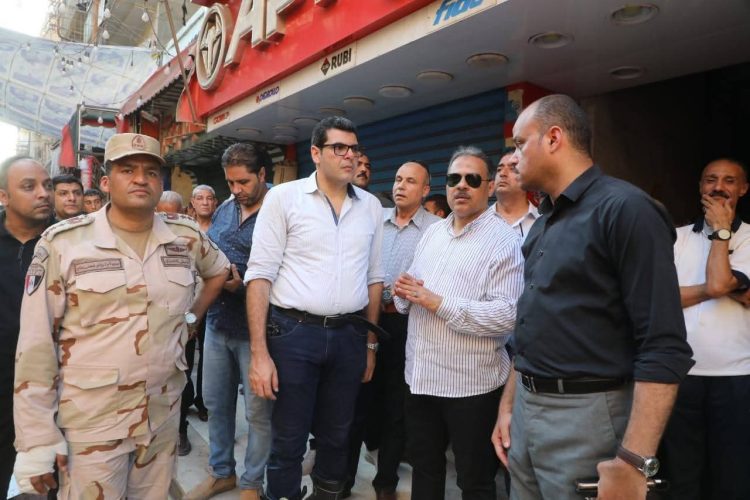 محافظ الشرقية يتابع تداعيات انهيار عقار الزقازيق ويؤكد دعم الأسر