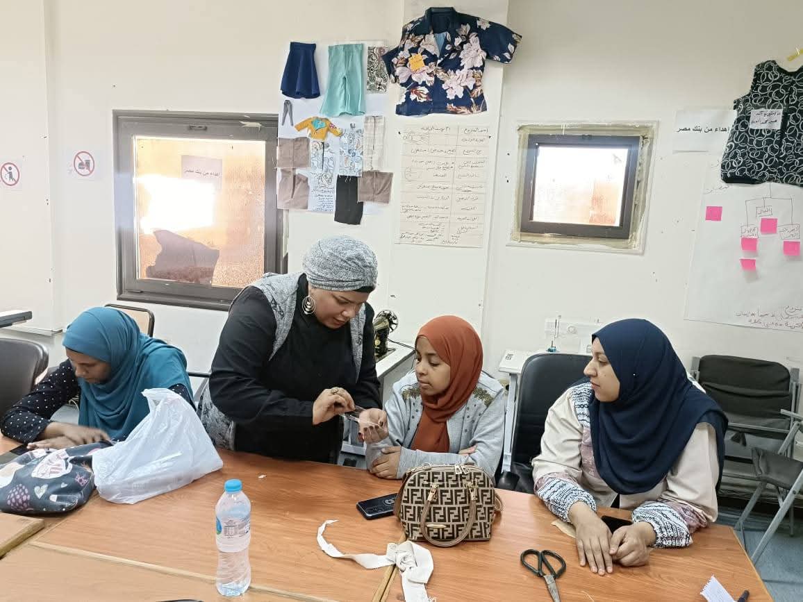 ورش مجانية للحرف اليدوية بالأقصر ضمن مبادرة 