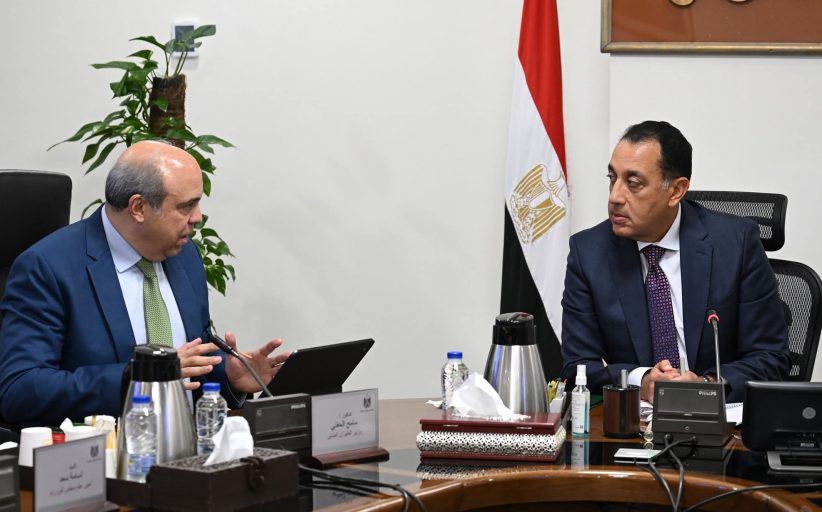 رئيس الوزراء يتابع الموقف التنفيذي لمشروع 