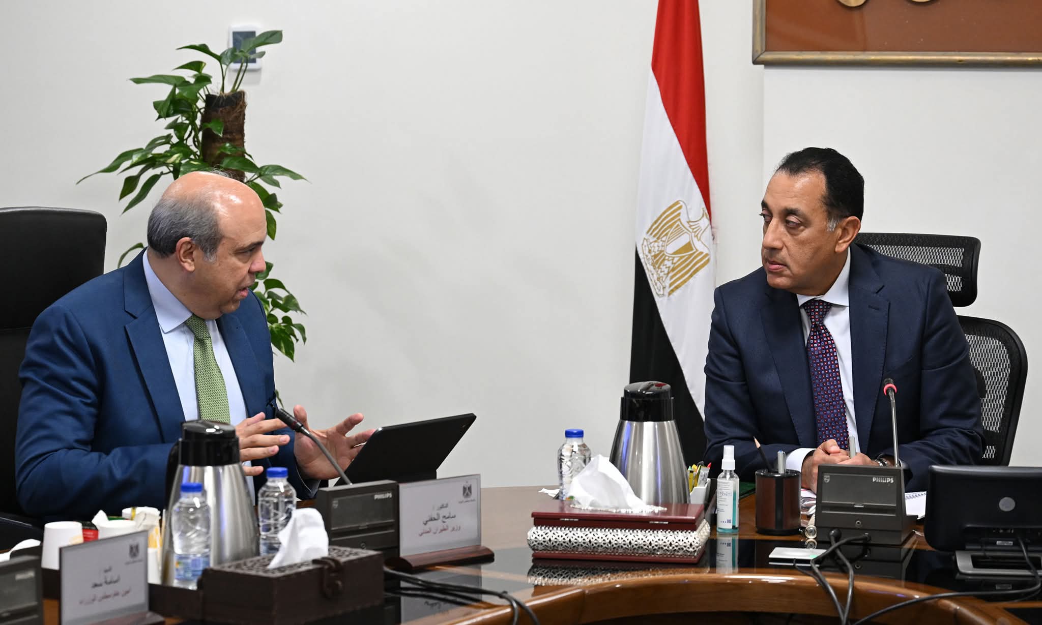 رئيس الوزراء يتابع الموقف التنفيذي لمشروع 